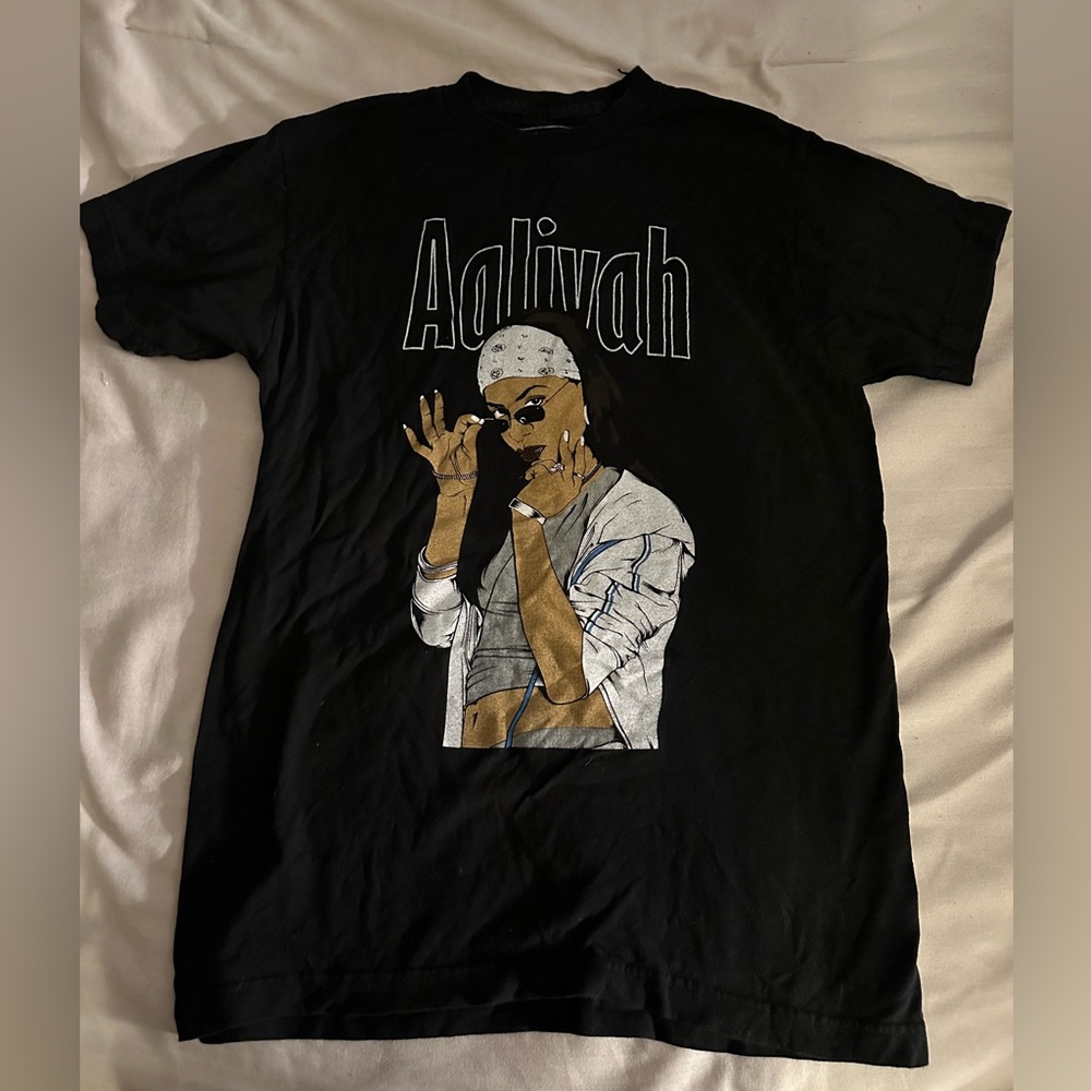 Aaliyah Graphic Tee